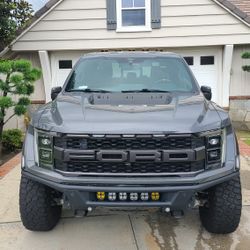 2021 - 2023 Ford Raptor/Raptor R* 9 Baja Design LP6 Lights* ADD Chase Rack*RSG Double Tire Holder *2 New 37" BFG KM3 Mud & Wheels 