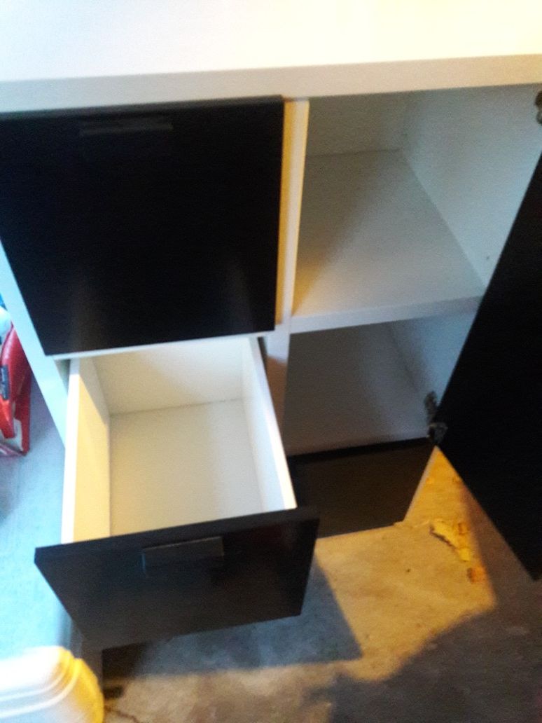 Mod looking Black and white IKEA drawers & shelfs