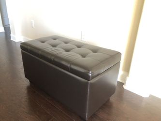Storage ottoman