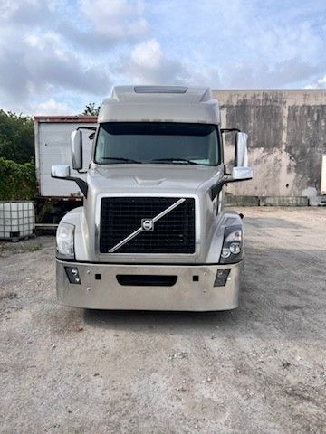 2015 Volvo 780