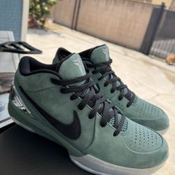 Kobe 4 Girl Dad 