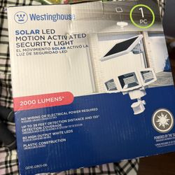 Westinghouse Solar Motion-Activated Security Light – 2000 Lumens