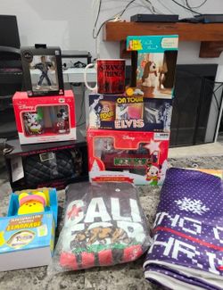 New Deluxe Holiday Bundle
Sweater is adult XL
Take all for $15
BUNDLES ARE AS IS NO SUBSTITUTIONS 
Everything is new.