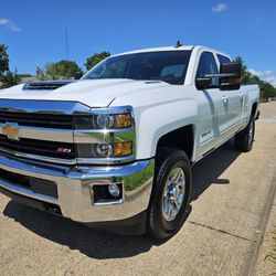 2017 Chevy Silverado 2500hd Z71 4x4 