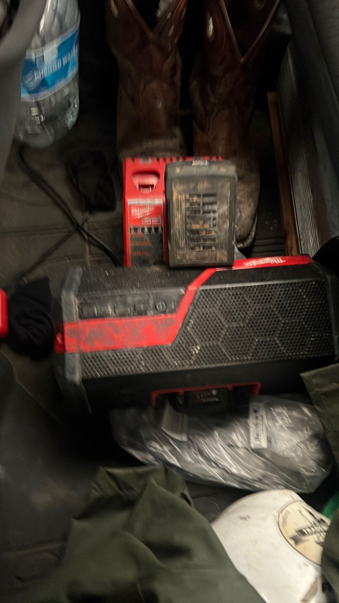 Milwaukee Speaker ,2 Batteries And Charger