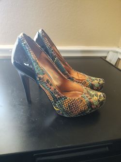 Women's size 7M