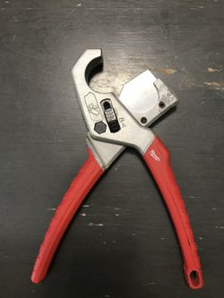 Milwaukee 48-22-4204 PEX / Tubing Cutter w/ Double Ground Steel Blade