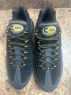 Nike Air Max 95 Black & Gold men’s Size 10