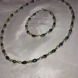 Freshwater Pearl Necklace And Bracelet 