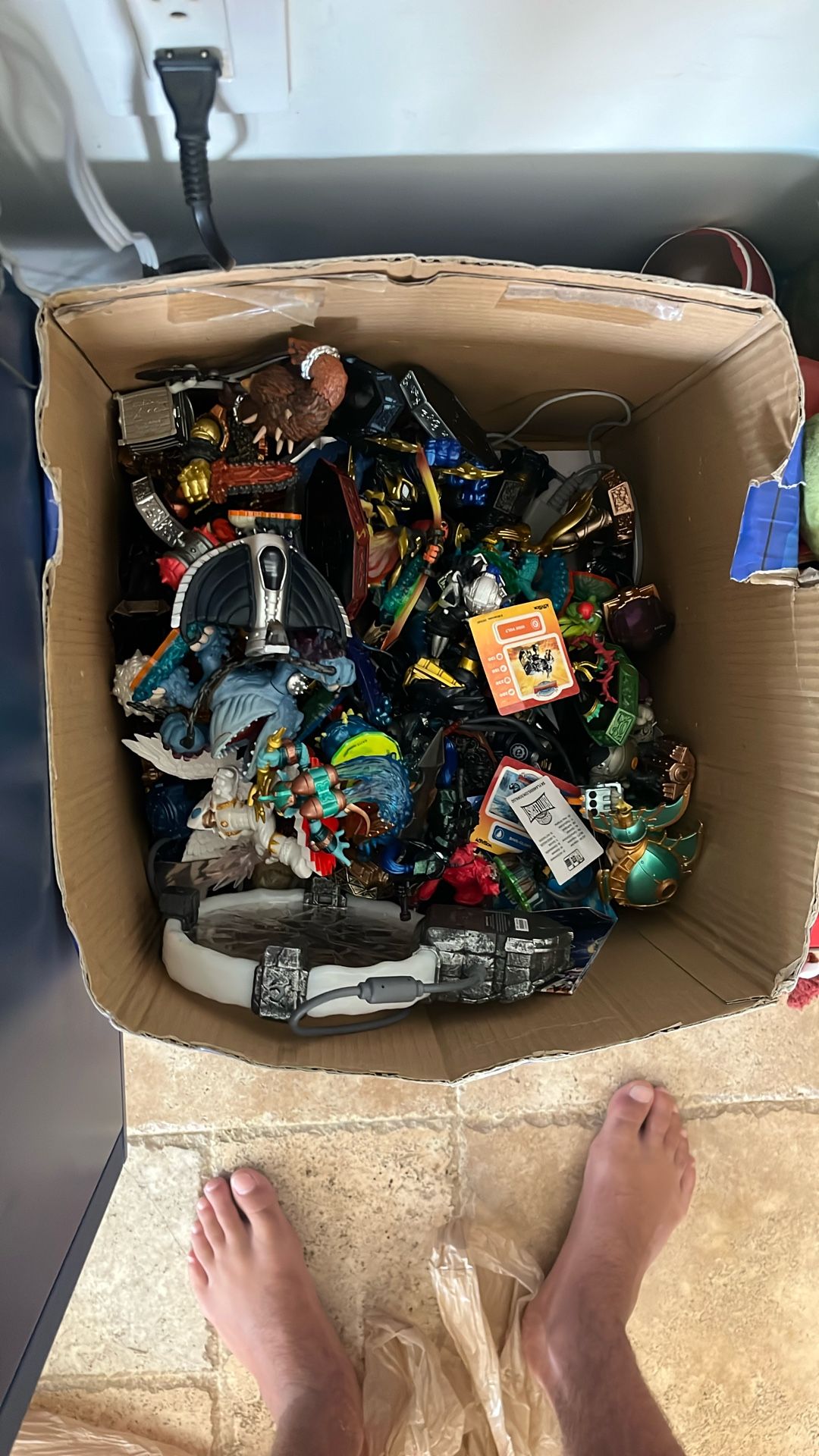 entire box of sky landers 25+ characters with portal