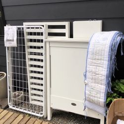 Brat decor baby crib