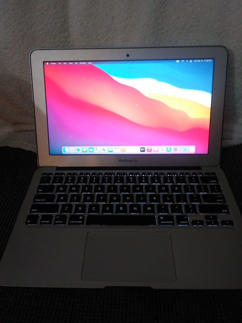 Macbook Air 11" Intel i5-128GB-4GB
