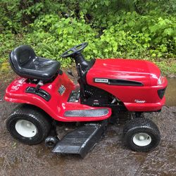 Craftsman Riding Mower/ Lawn Tractor 42" Deck