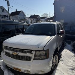 thumbnail interactive-video image 1 of Front Lower Valance Air Deflector – Textured Black For 2005-06 Chevy Tahoe 1 of 3