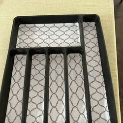 Plastic Silverware-  6 Compartments For Utensils 