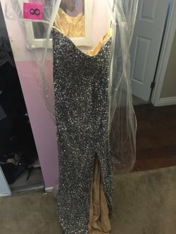 BG haute Prom dress size 8 worn Onces