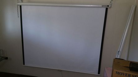 Projector screen