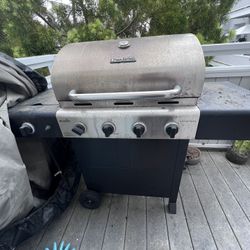 Large Char-Broil Gas BBQ 