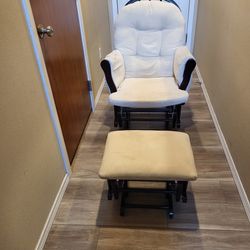 Nursing Rocking Chair (Cream Color) 