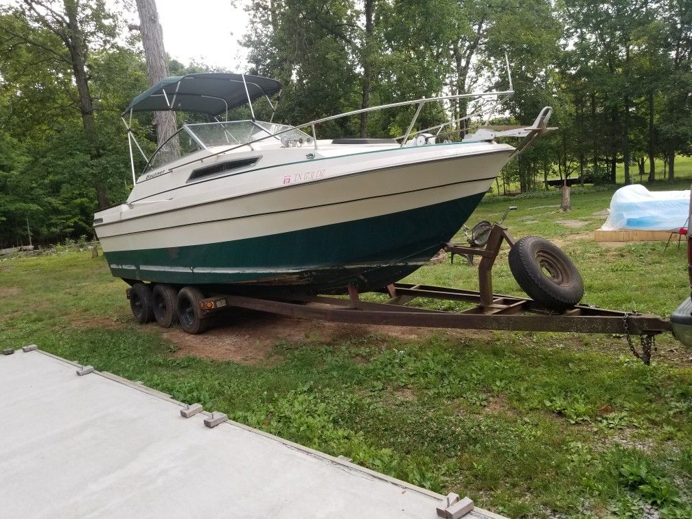 1979 bayliner 2550 cruiser and trailer