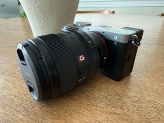 Sony A7C II Silver + Sony 35mm F1.4 GM Lens