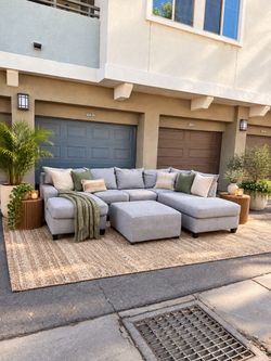 Sectional couch
