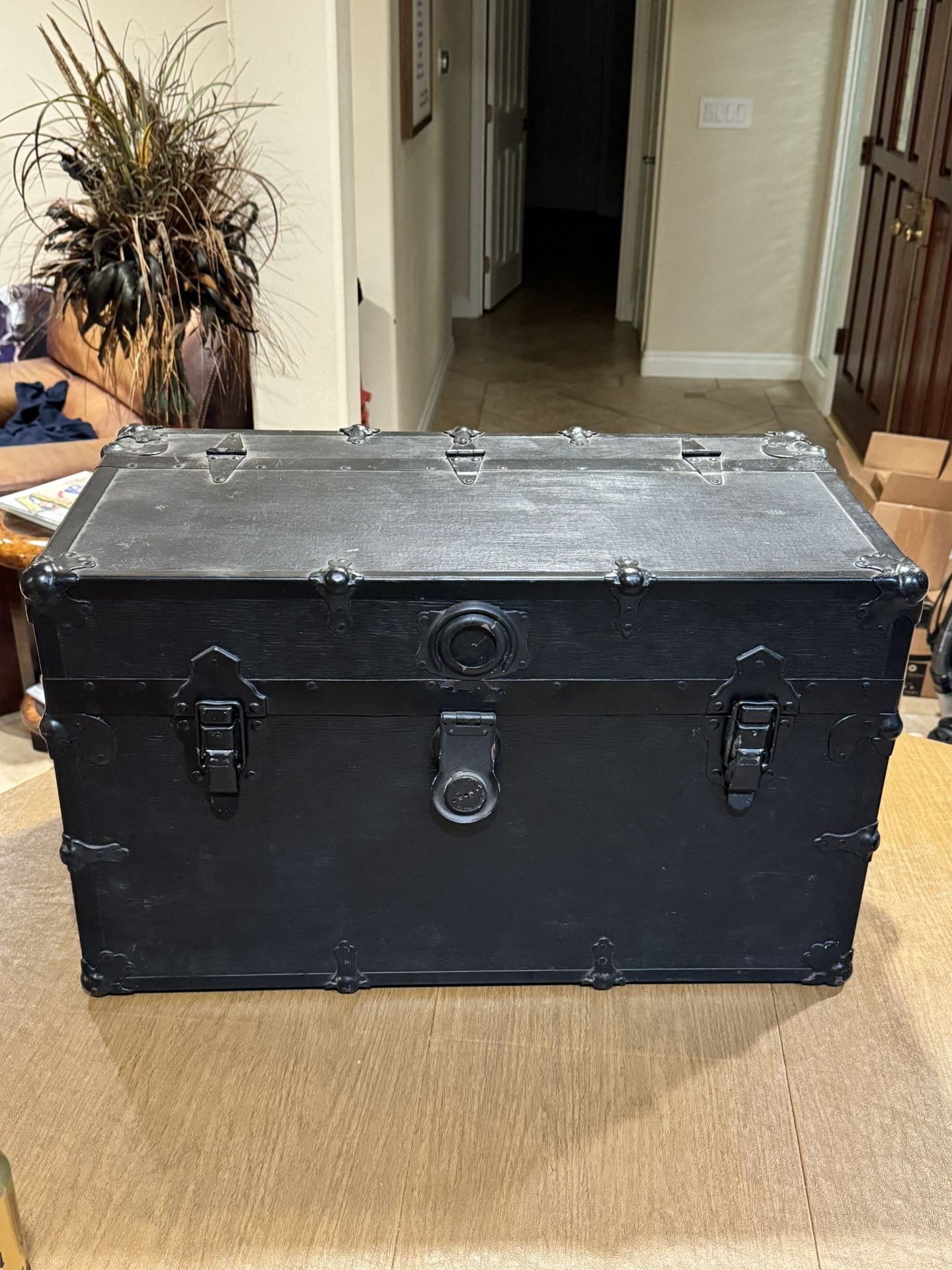 Vintage Antique Flat Top Steamer Trunk Excellent Cond. U.L.W.I.U. See Detail