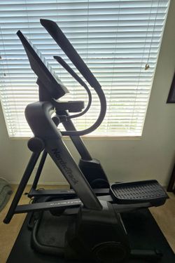 Nordic Track X16 Elliptical -Excellent Condition