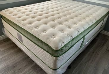 King Organic Elite Superior Hybrid Cool Gel Memory Foam Pillow Top 14inch Mattress