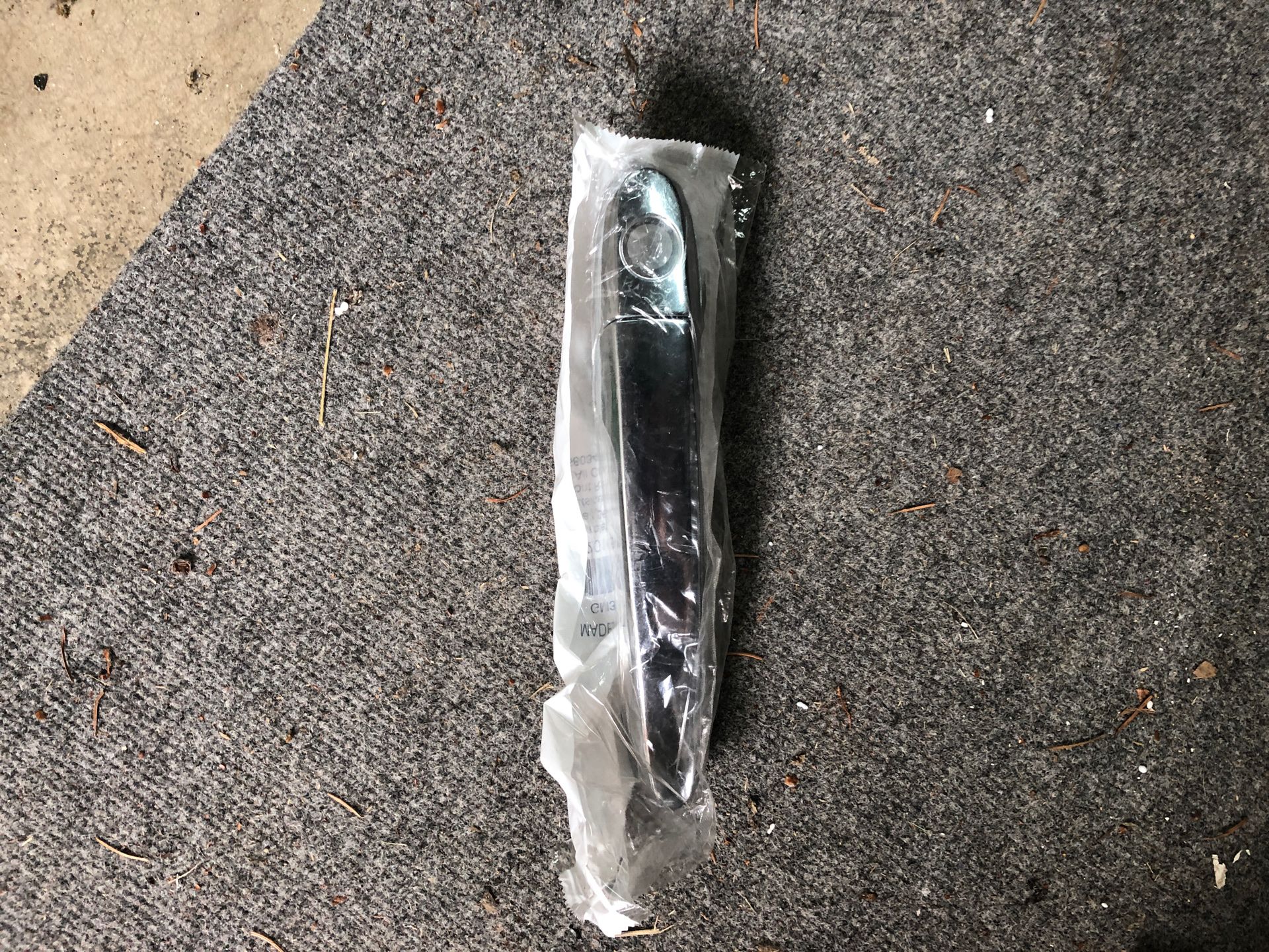 05 - 09 cobalt Front RH handle