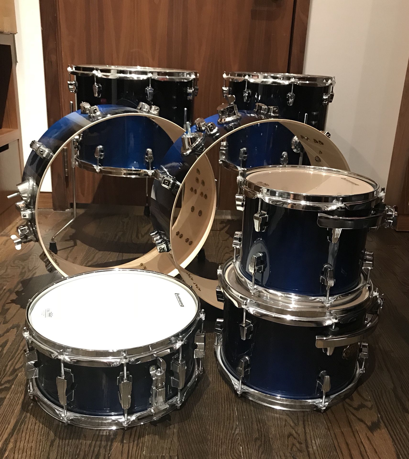 Ludwig Epic 7 piece Shell Pack Drum Set, circa 2009; Blue Fade