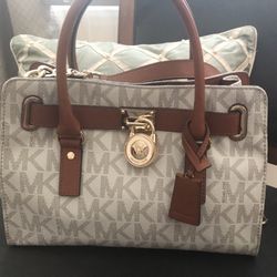 Used Like New Michael Kors Shoulder Bag