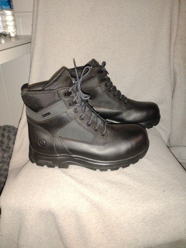 Size 11 steel-toe Boots (BRAND NEW NEVER WORN )