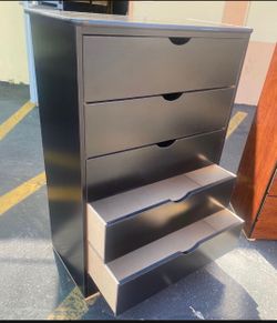 Five drawers dresser