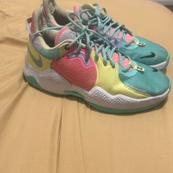 PG 5 “Daughters Green Glow” Size 10.5