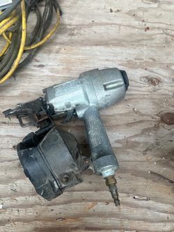 Siting nail gun