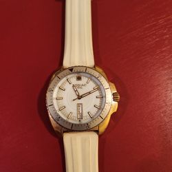 Zodiac Speed Dragon, number ZO5524, Swiss-made timepiece featuring a quartz movement and a gold-tone case, good condition