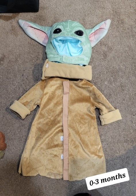 Baby Yoda Costume