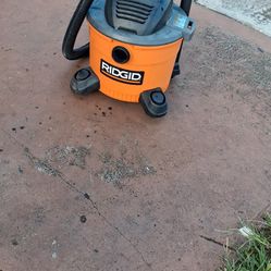RIDGID 9 Gal Wet/Dry Shop Vacuum