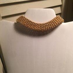 Vintage Gold toned Necklace 