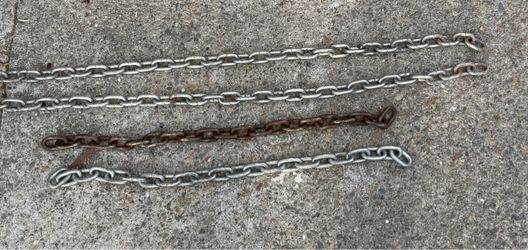 VINTAGE INDUSTRIAL WELDED METAL CHAINS LOT OF 4