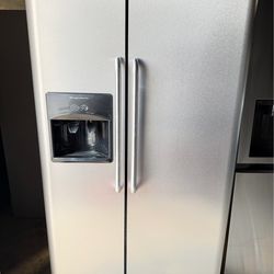 Frigidaire Refrigerator