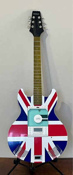 Crosley am/fm/cd player UK British design guitar radio
