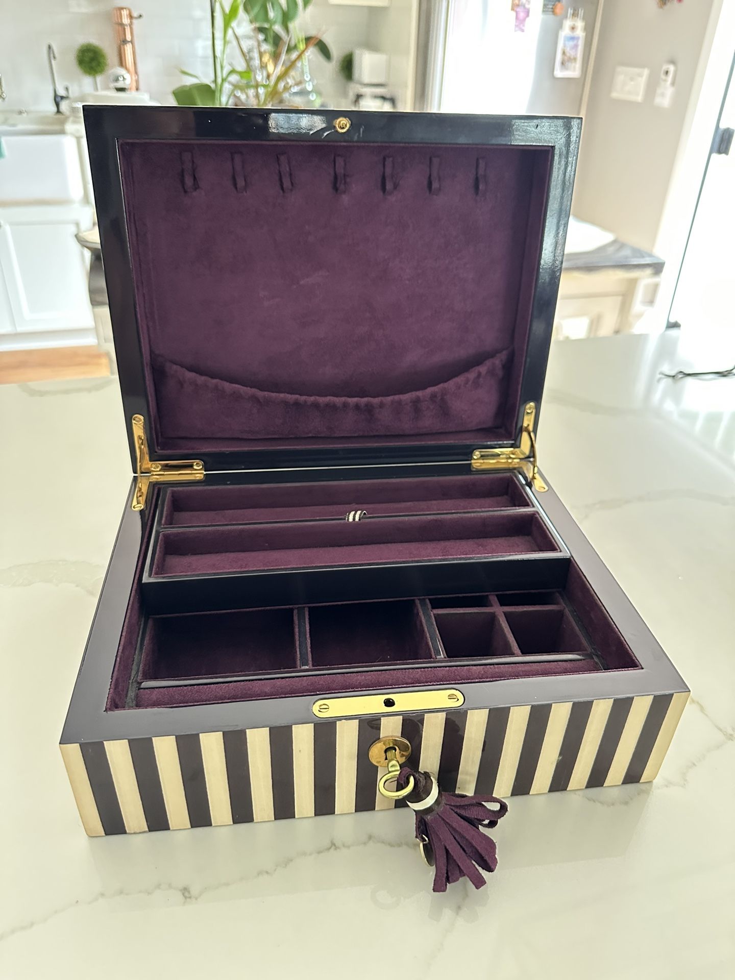 * Jewerly Case w/key * Henri Bendel * Made in Morocco * 