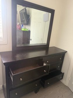 Mirror dresser
