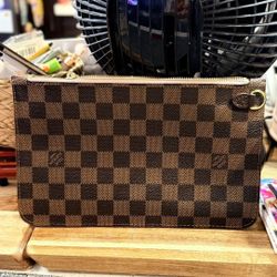 Louis Vuitton Damier Ebene Neverfull Pouch