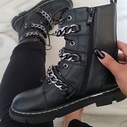 Just  In Black  In the city boots