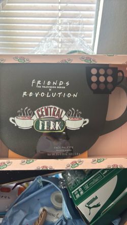 FRIENDS Revolution makeup palette