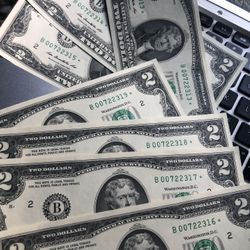 star bill  2 dollar    sequencial  numbers   