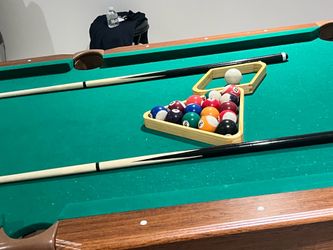 8-ball pool table